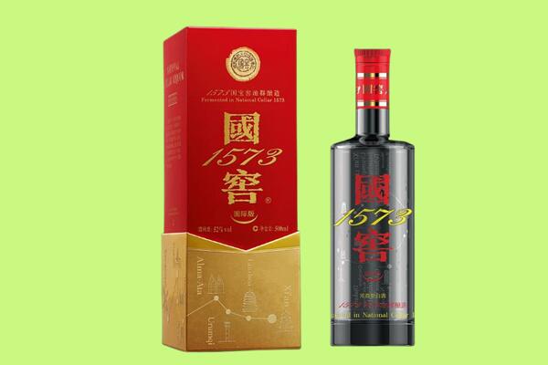贺州昭平县回收国窖1573.jpg